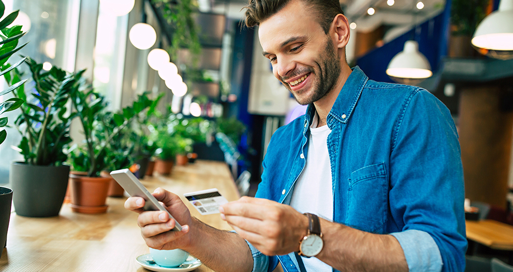8 Reasons Why 2011 Will Be The Year of Mobile e-commerce
